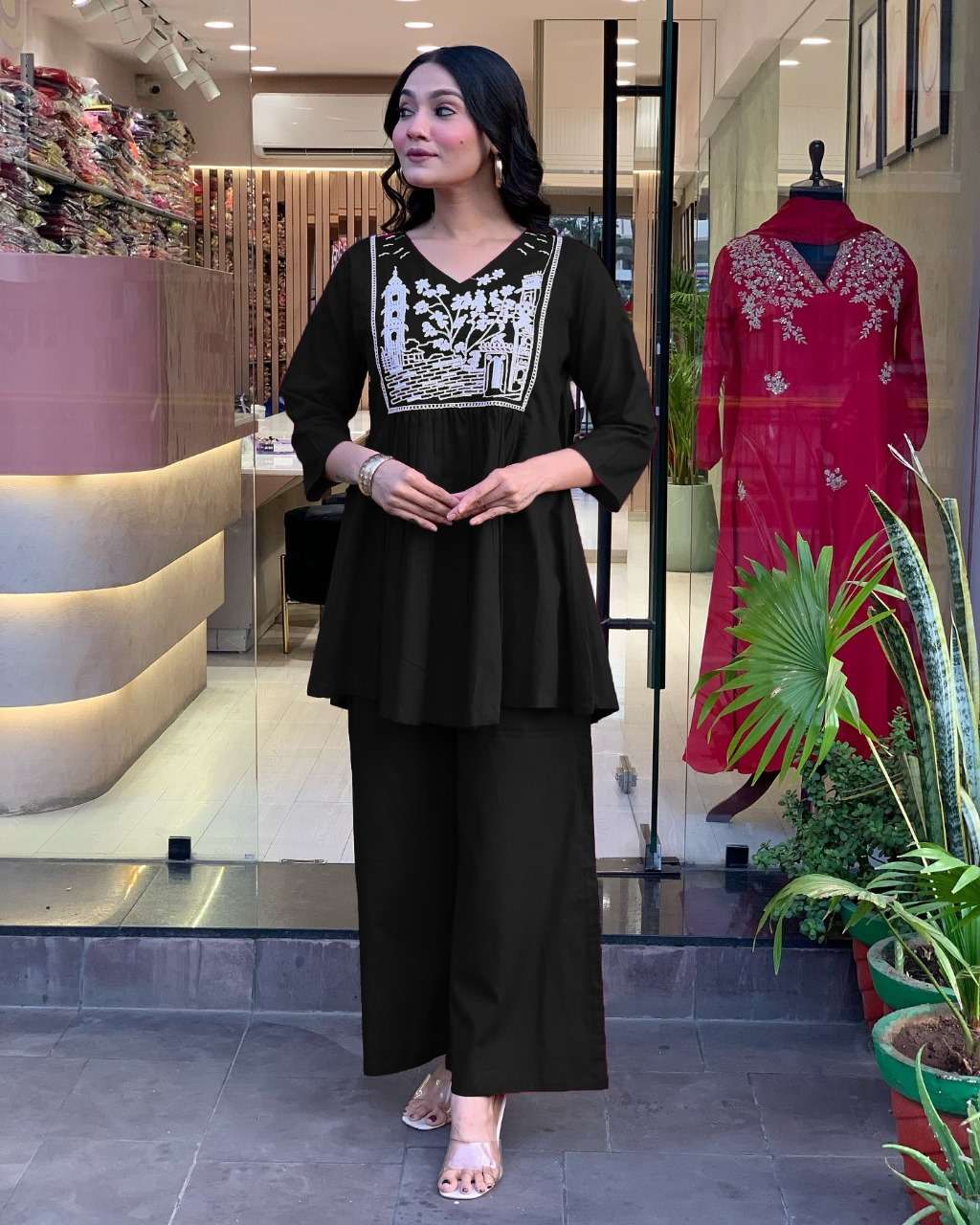 Elegant Embroidered Cotton Kurta Pant Set ? Chic & Comfy (Size M) - Image 3